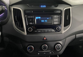 Подержанный автомобиль Hyundai Creta 2017 года (12 фото)