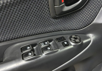 Подержанный автомобиль Hyundai Tucson 2008 года (27 фото)