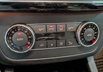 Подержанный автомобиль Mercedes-Benz GLE 2017 года (27 фото)