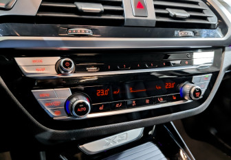 Подержанный автомобиль BMW X3 2020 года (28 фото)