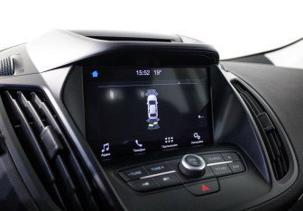 Подержанный автомобиль Ford Kuga 2017 года (12 фото)