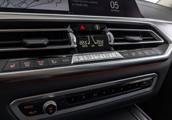 Подержанный автомобиль BMW X5 2020 года (28 фото)