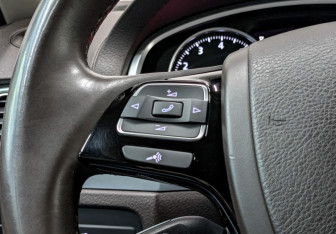 Подержанный автомобиль Volkswagen Touareg 2016 года (26 фото)