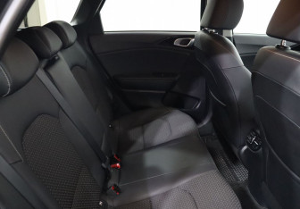 Подержанный автомобиль Kia Ceed Wagon 2019 года (22 фото)