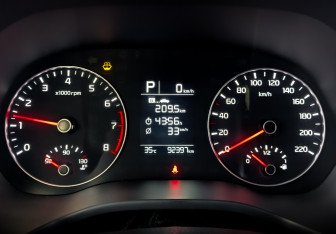 Подержанный автомобиль Kia Rio Sedan 2021 года (13 фото)