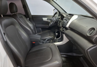 Подержанный автомобиль Lifan X60 2016 года (10 фото)