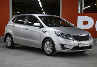 Подержанный автомобиль Kia Rio Hatchback 2014 года (3 фото)