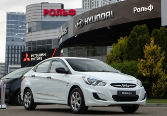 Подержанный автомобиль Hyundai Solaris Sedan 2011 года (2 фото)