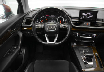 Подержанный автомобиль Audi Q5 2017 года (9 фото)