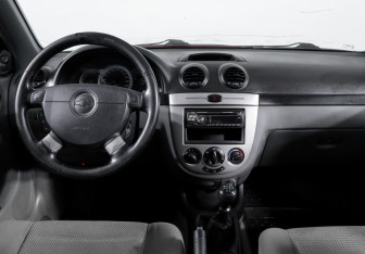Подержанный автомобиль Chevrolet Lacetti Hatchback 2008 года (12 фото)
