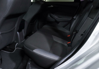 Подержанный автомобиль Ford Focus Sedan 2014 года (15 фото)