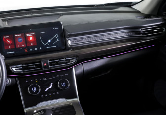 Подержанный автомобиль Exeed VX 2023 года (15 фото)