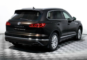 Подержанный автомобиль Volkswagen Touareg 2018 года (3 фото)
