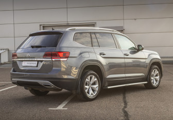 Подержанный автомобиль Volkswagen Teramont 2019 года (5 фото)