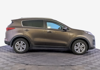 Подержанный автомобиль Kia Sportage 2017 года (4 фото)