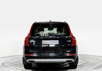Подержанный автомобиль Volvo XC90 2018 года (6 фото)