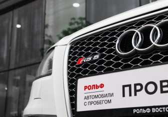 Подержанный автомобиль Audi RS 5 Coupe 2011 года (29 фото)