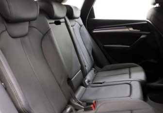 Подержанный автомобиль Audi Q5 2019 года (14 фото)