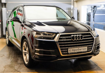 Подержанный автомобиль Audi Q7 2018 года (3 фото)