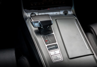 Подержанный автомобиль Audi A7 2021 года (30 фото)