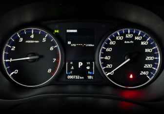 Подержанный автомобиль Mitsubishi Outlander 2019 года (13 фото)