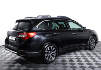 Подержанный автомобиль Subaru Outback Wagon 2017 года (5 фото)