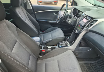 Подержанный автомобиль Hyundai i30 Hatchback 2013 года (10 фото)
