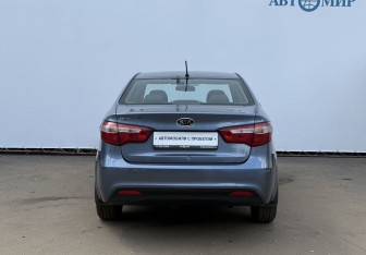 Подержанный автомобиль Kia Rio Sedan 2012 года (6 фото)
