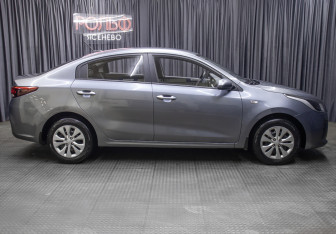 Подержанный автомобиль Kia Rio Sedan 2017 года (4 фото)