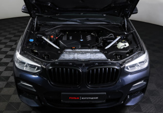 Подержанный автомобиль BMW X4 2019 года (9 фото)