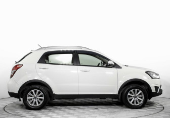 Подержанный автомобиль SsangYong Actyon 2014 года (4 фото)