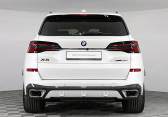 Новый BMW X5 2025 (5 фото)