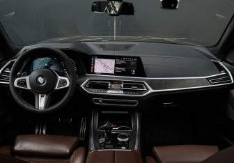 Подержанный автомобиль BMW X7 2019 года (15 фото)