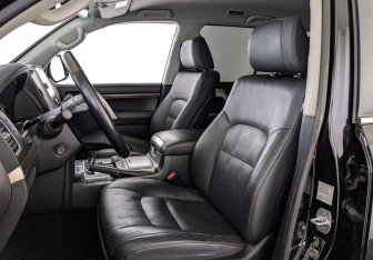 Подержанный автомобиль Toyota Land Cruiser Suv 2019 года (20 фото)