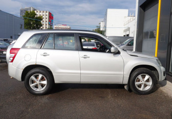 Подержанный автомобиль Suzuki Grand Vitara 2013 года (4 фото)