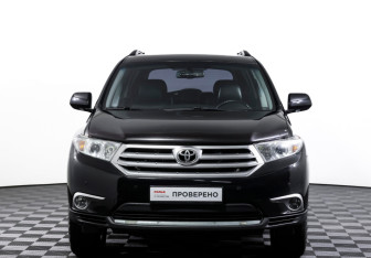 Подержанный автомобиль Toyota Highlander 2012 года (2 фото)