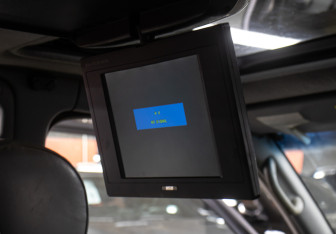 Подержанный автомобиль Toyota Land Cruiser Suv 2002 года (21 фото)