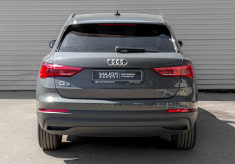 Подержанный автомобиль Audi Q3 2020 года (6 фото)