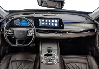Подержанный автомобиль Chery Tiggo 8 Pro Max 2023 года (14 фото)