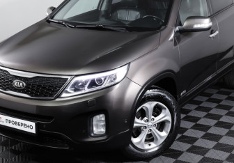 Подержанный автомобиль Kia Sorento 2013 года (25 фото)