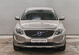 Подержанный автомобиль Volvo XC60 2014 года (2 фото)