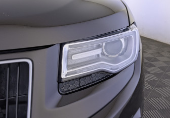 Подержанный автомобиль Jeep Grand Cherokee 2016 года (11 фото)
