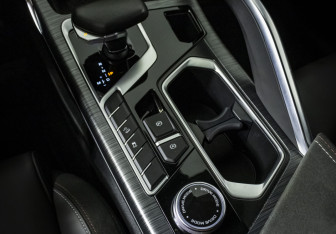 Подержанный автомобиль Geely Tugella 2022 года (21 фото)