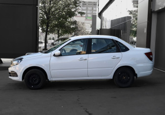 Подержанный автомобиль LADA (ВАЗ) Granta Sedan 2023 года (8 фото)