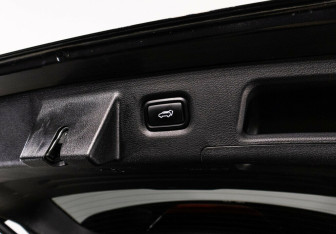 Подержанный автомобиль Hyundai Santa Fe 2022 года (18 фото)