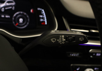 Подержанный автомобиль Audi Q7 2019 года (13 фото)