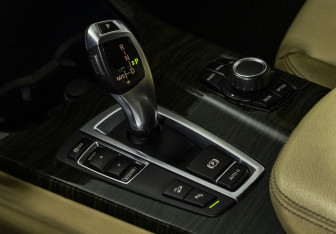 Подержанный автомобиль BMW X3 2013 года (16 фото)