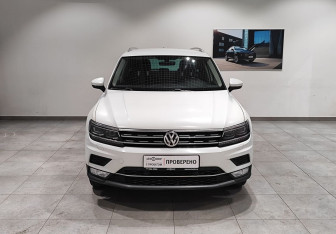 Подержанный автомобиль Volkswagen Tiguan 2017 года (2 фото)