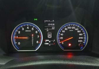 Подержанный автомобиль Honda CR-V 2008 года (12 фото)