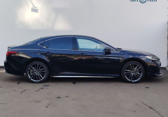 Подержанный автомобиль Toyota Camry Sedan 2024 года (4 фото)